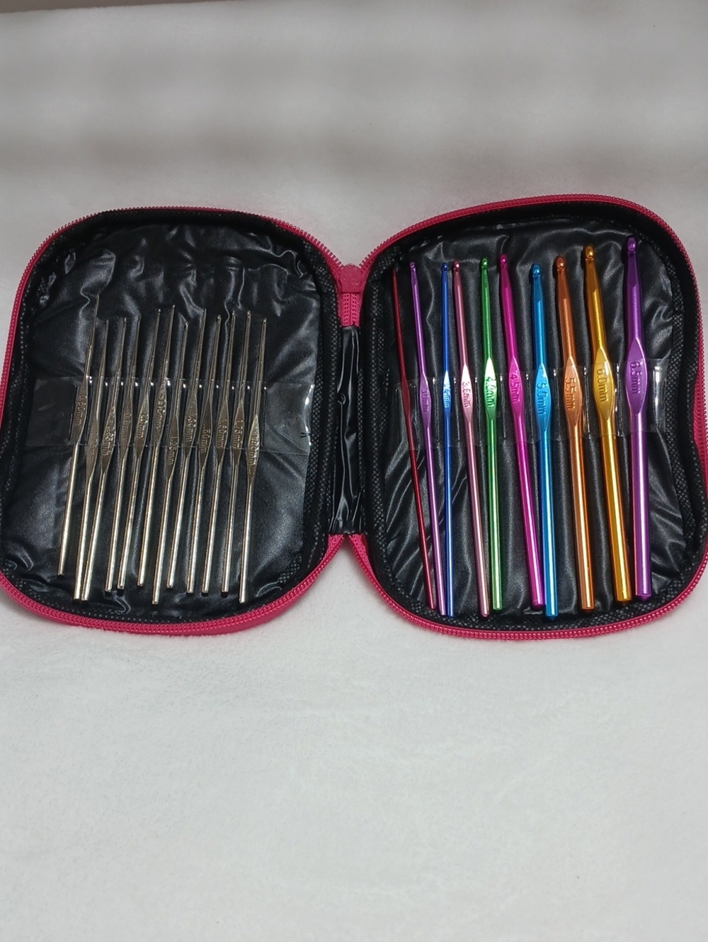 Crochet 22-Piece Set In Pink Zipper Case